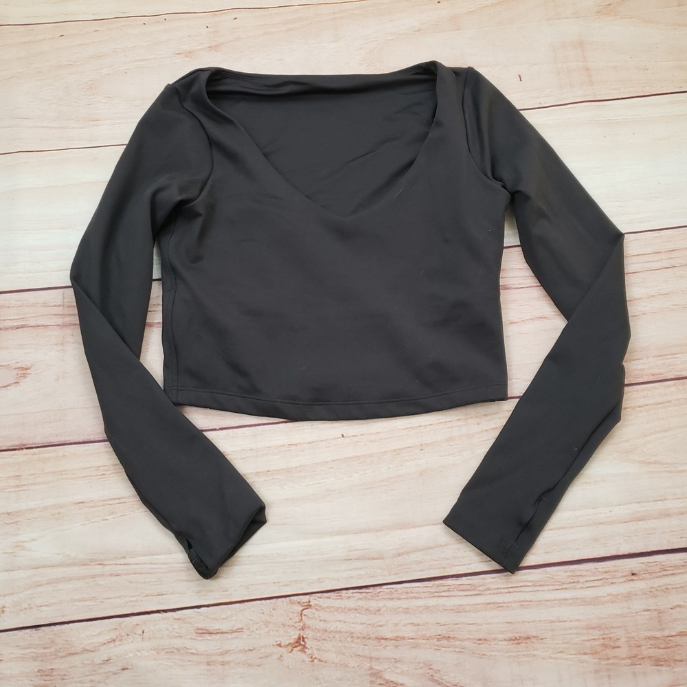 Gilly Hicks Recharge Crop Top Womens M Black V-Neck Long Sleeve Thumbhole Active